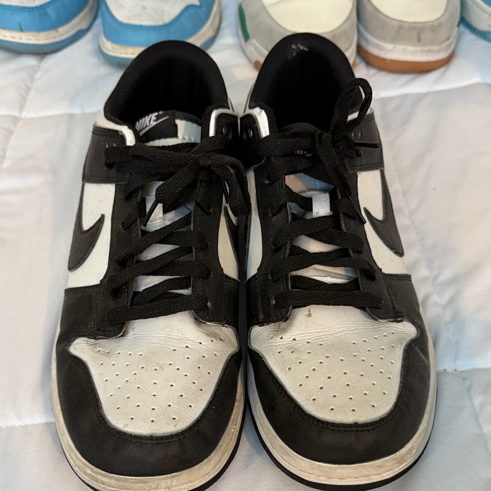Men's Black and White Sneakers